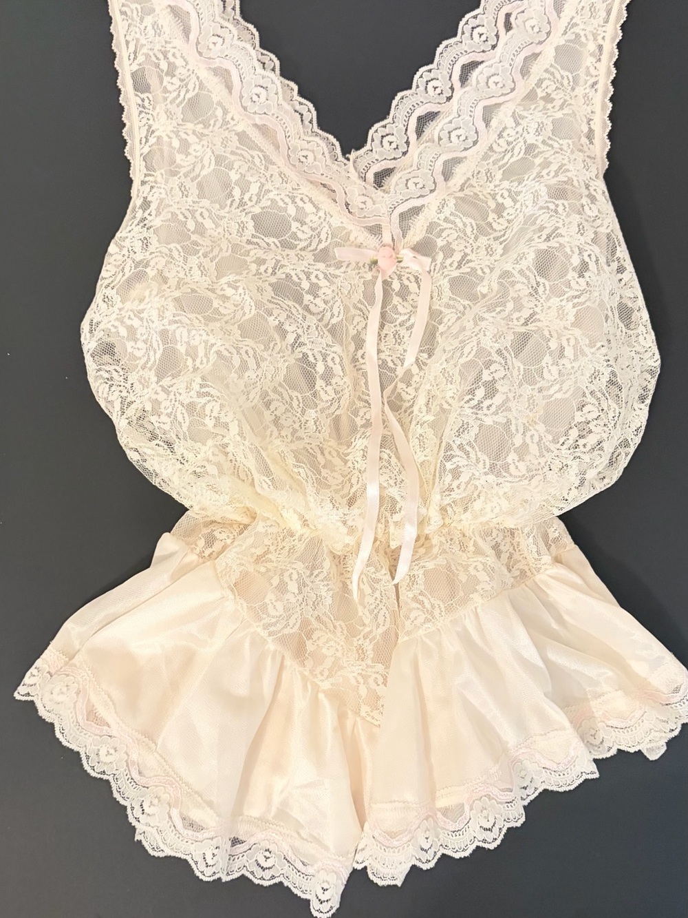 Vintage Tosca of California Lingerie Cream Lace Pink Rose Bud Teddy